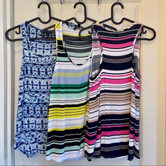 ✨4/$20✨ - BR lightweight tank tops (3pcs) - Picture 1 of 1